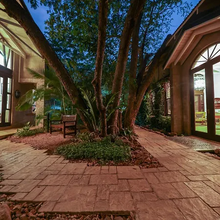 Mbano Manor Hotel Victoria Falls-2
