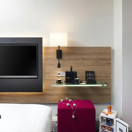 Moxy Southampton-2