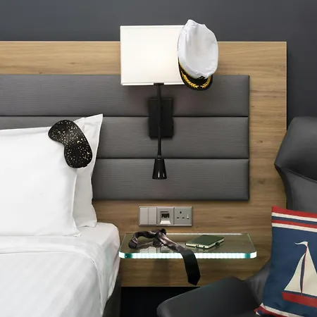 Moxy Southampton-3