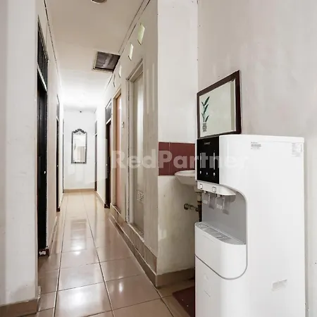 Danysa Guest House Jakarta Redpartner-2