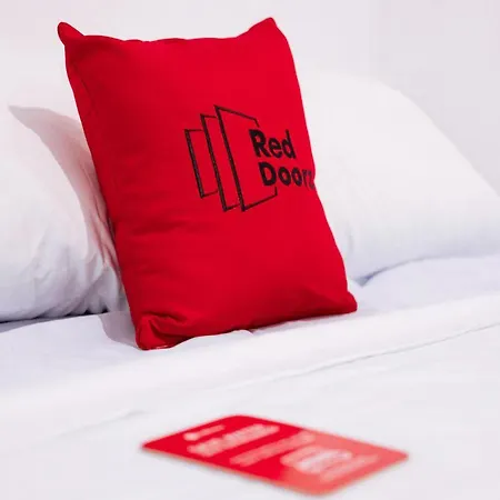 Reddoorz Near Graha Cijantung Mall-2