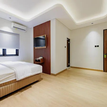 Urbanview Hotel Yampi-3