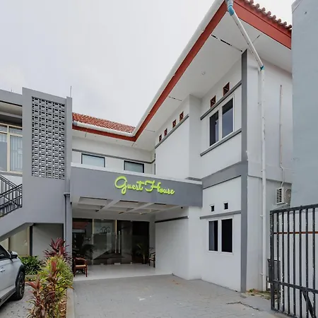 Urbanview Hotel Yampi-2