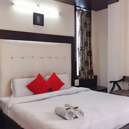 Mcleod Ganj Best Hotel Royal India -Treasure Of Himalayas #Cheapest Hotel #Mountain View# Near Dalai Lama Temple 100M-2