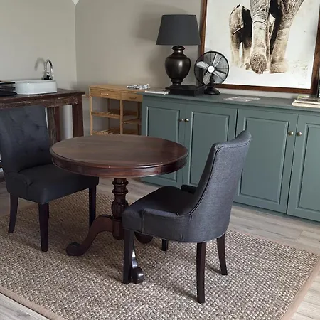 One Oak Guest House-2