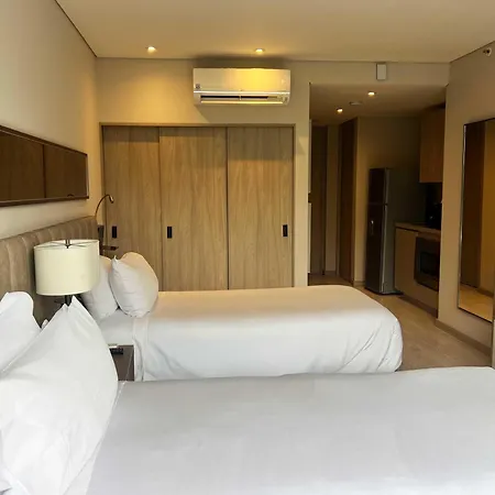 York Medellin, Curio Collection By Hilton-2