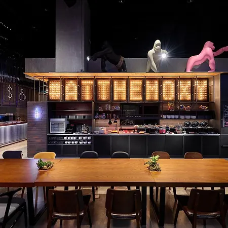 Moxy Taichung-3