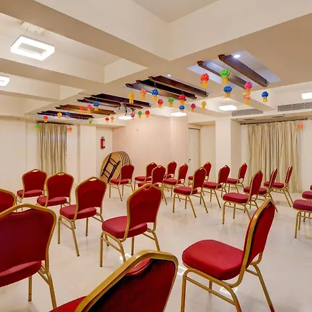 Super Townhouse Oak Pune Railway Station Formerly Kapil Residency-3