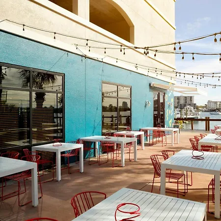 Courtyard By Marriott Clearwater Beach-2