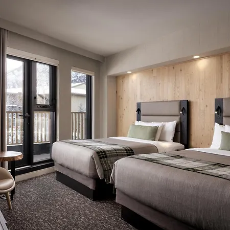 Peaks Hotel And Suites-3