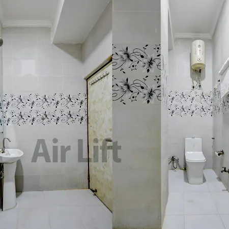 Hotel Airlift At Delhi Airport-2