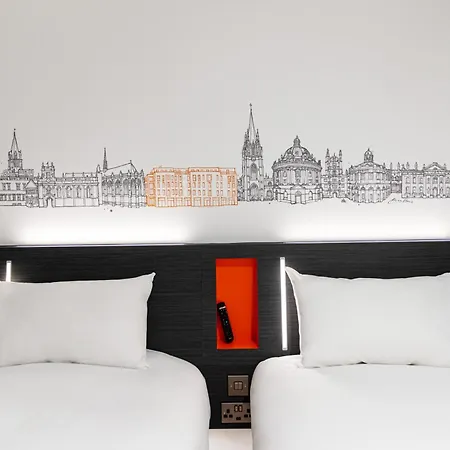 Easyhotel Oxford-2