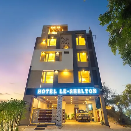 Tripli Hotels Le Shelton-3