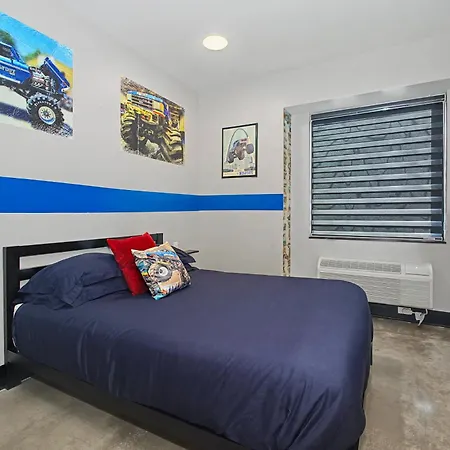 Bigfoot Monster Truck Suite In Bigfoots Home Town-3