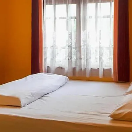 Bromo Indah Lestari Homestay Mitra Reddoorz-2