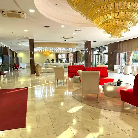 Jasmine Court Hotel Central Beachfront Location !-2