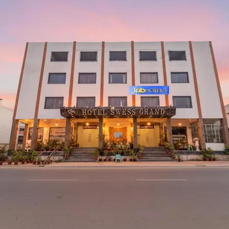Fabhotel Swess Grand-3