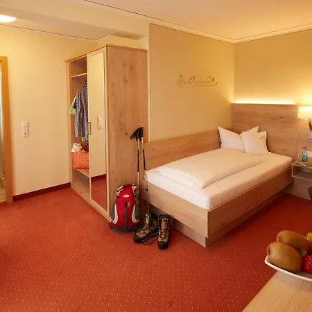 Wander-&Wellnesshotel Nägele-3