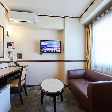 Toyoko Inn Chiba Eki Higashi Guchi-3