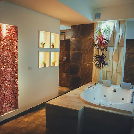 Trugo Luxury Rooms-2