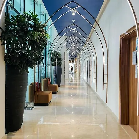 Damac Maison Prive Deluxe Studio With Water Canal View-3