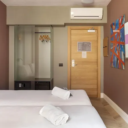 B&B Hotel Genova City Center-3