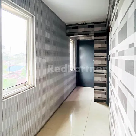 Golden Ritz Homestay Medan Mitra Reddoorz-3