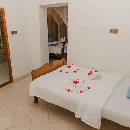 Emerald Palm Courtyard Hotel-2