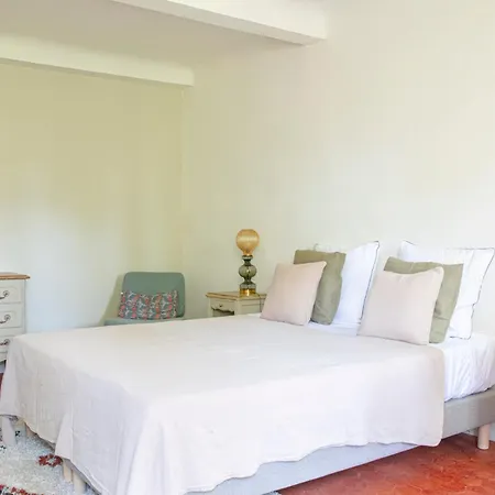Maison Sumiane - Maison d hotes et locations avec piscine-3