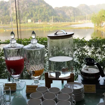 Liberty Hall Tam Coc Hotel & Villa-3