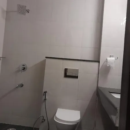 Hotel The Luxem-3