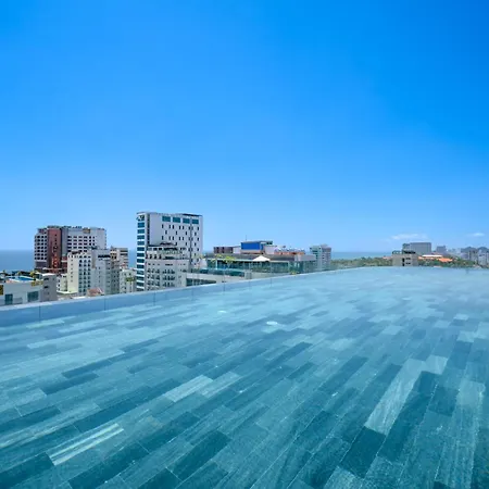 Golden Lotus Grand Da Nang - Panoramic Rooftop Bar & Daily Afternoon Tea-3