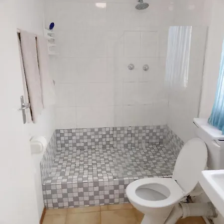 Fisherhaven Guest House-2