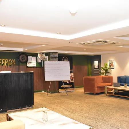 Qotel Comfort Golden Saffron - Hotel In Punjabi Bagh Near Metro-3
