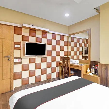 Super Collection O Avenue Regency Near Kalighat Kali Temple-3