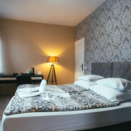 Végvári Hotel Eger-2