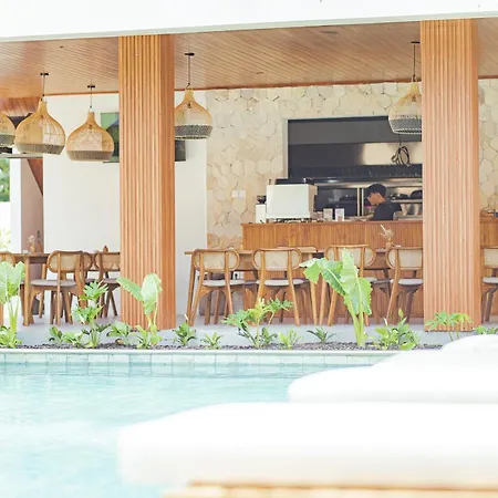 Cari Surf Camp & Studio'S-3