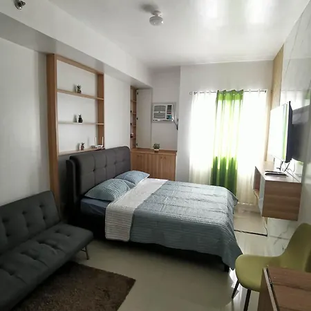 Grand Residences Newly Renovated Studio Unit - Walking Distance To It Park-2