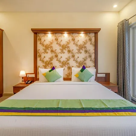 Treebo Windsong Resort Munnar, Tea Plantation View-3