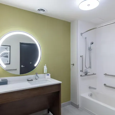 La Quinta Inn & Suites By Wyndham Centralia-3