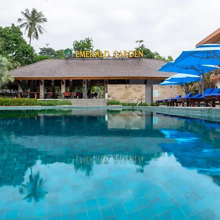 Emerald Garden Retreat-3