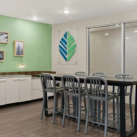 Woodspring Suites East Lansing - University Area-2