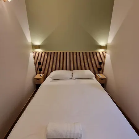 Hotel Du Centre-2