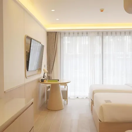 Wyndham Garden Naithon Phuket-3