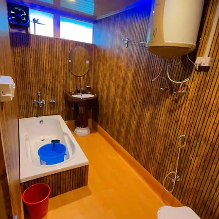 Hb Nancy Group Of Houseboats-2