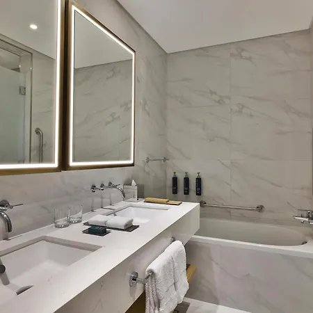 Hilton Garden Inn Dubai Business Bay-3