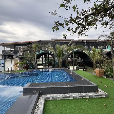 Funtasea Hotel And Beach Resort-2