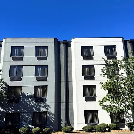 Travelodge By Wyndham Flowood-3