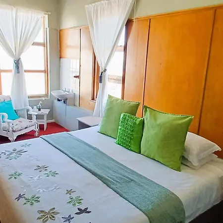 Oceanic Flashpackers Accommodation-2