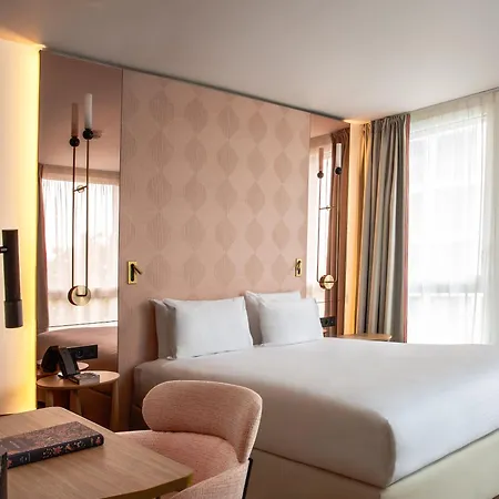 Hôtel Kyriad Prestige Paris Asnieres-2